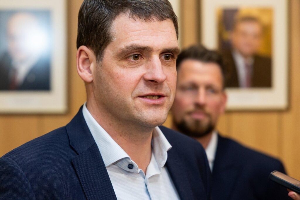 R. Žemaitaitis spoke again: he called the signatories of March 11 rebels, talked about a coup R. Žemaitaitis spoke again: he called the signatories of March 11 rebels, talked about a coup