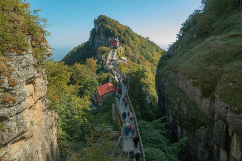 France Joins Sweden, Germany, Spain, Poland, Italy, Hungary, And Other Countries In Europe,
China’s Tourism Surge,