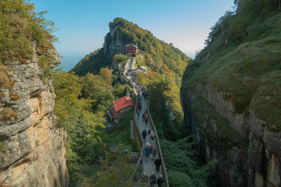 France Joins Sweden, Germany, Spain, Poland, Italy, Hungary, And Other Countries In Europe In Powering China’s Tourism Surge With Groundbreaking Visa-Free Policy, Achieving Forty-Nine Percent Growth