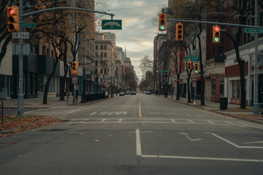 Us‑europe summer air travel demand has weakened significantly in 2026, with bookings falling as costs rise & global conditions influence travel choices.