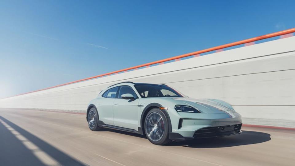 Porsche Taycan 4S Cross Turismo