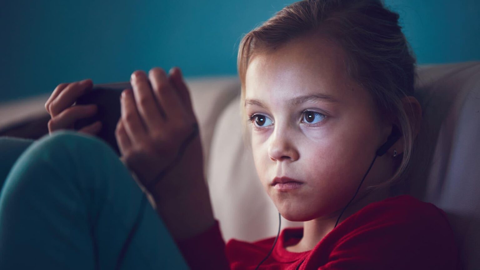UK lawmakers rule out a social media ban but recommend social platforms increase security for underage users.
