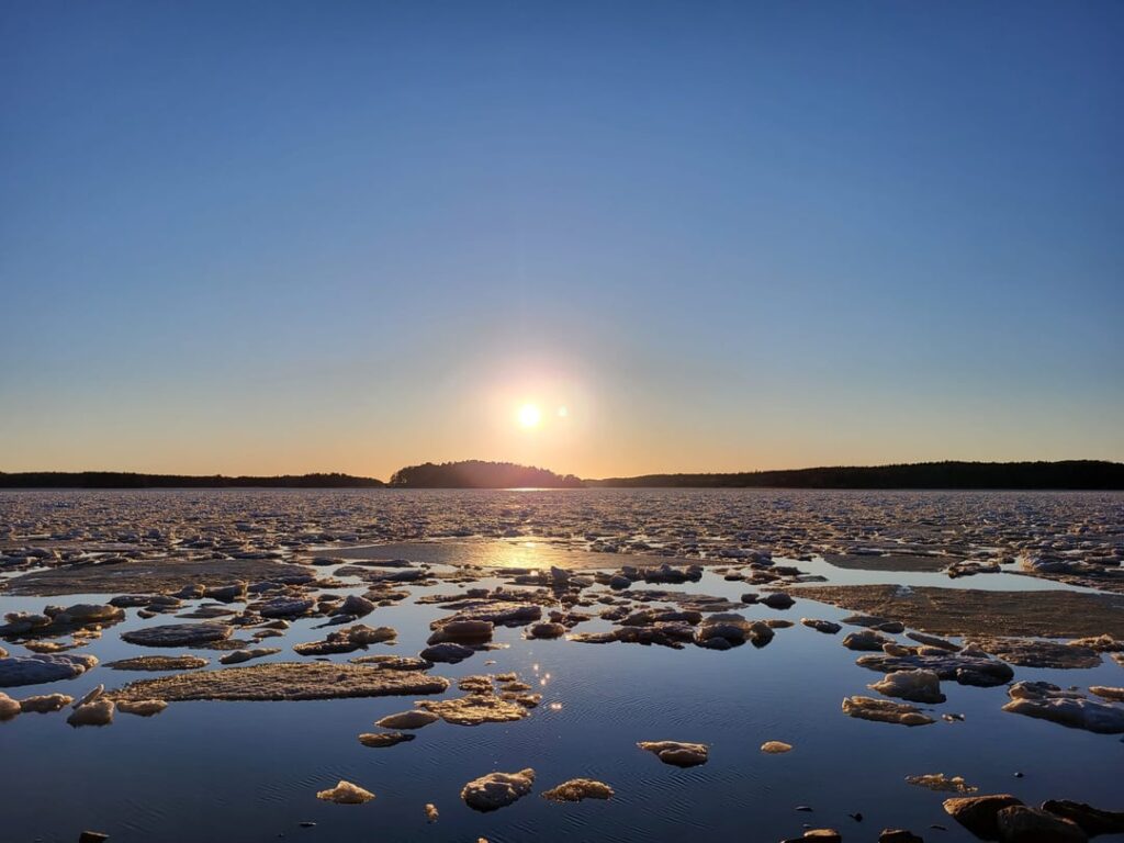 Ice flows are surprisingly aesthetic.