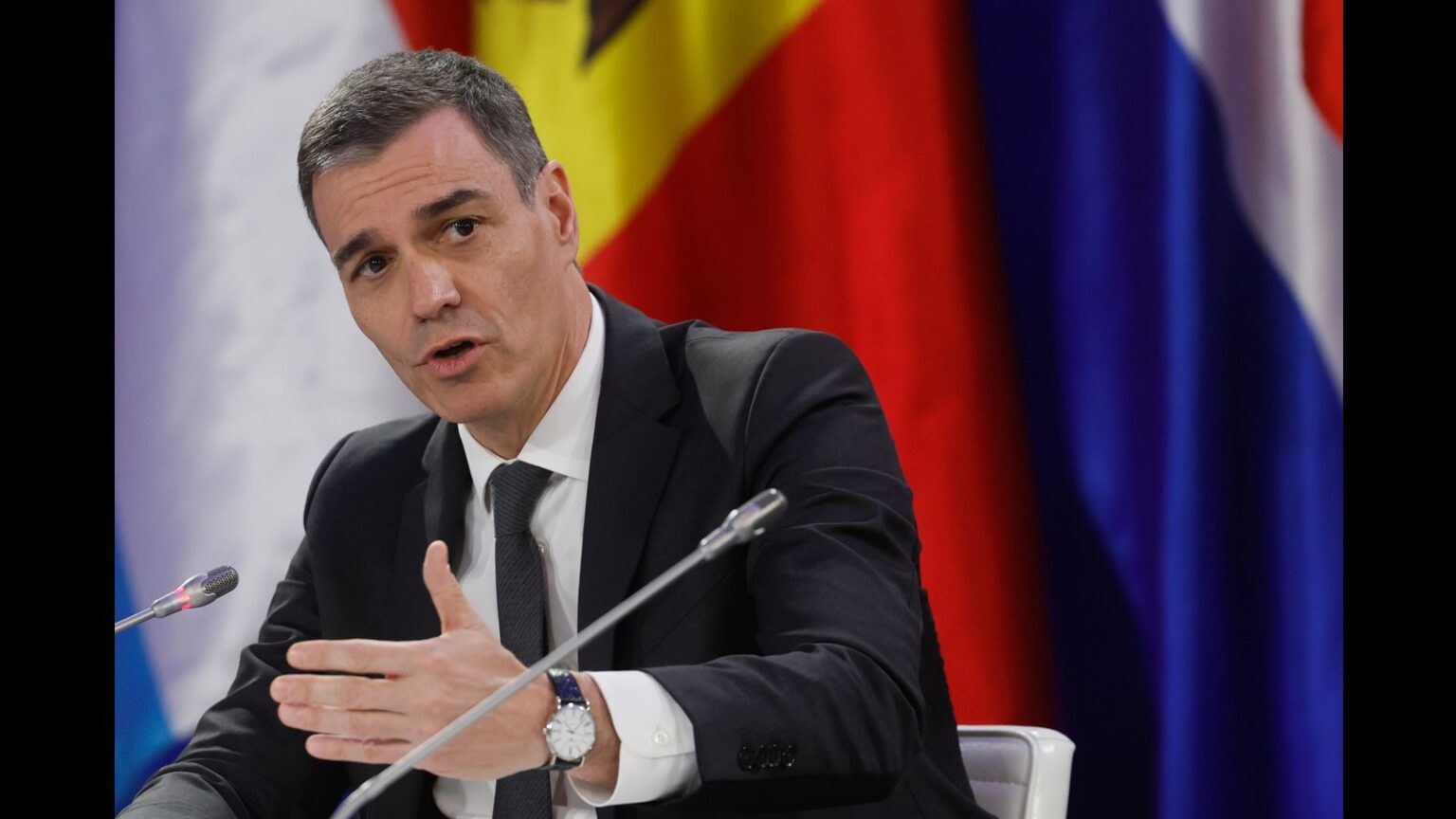 Spain sends warships to Cyprus after Trump threatens to cut off US trade unless Madrid joins Iran war