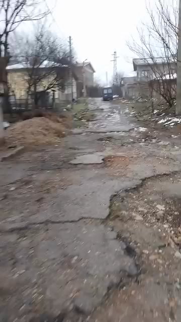 Lom, Mladenovo quarter