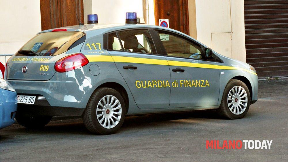 Gangmastering, Andrea Dini (brother-in-law of the president of the Lombardy Fontana region) under investigation: "Workers exploited 14 hours a day"