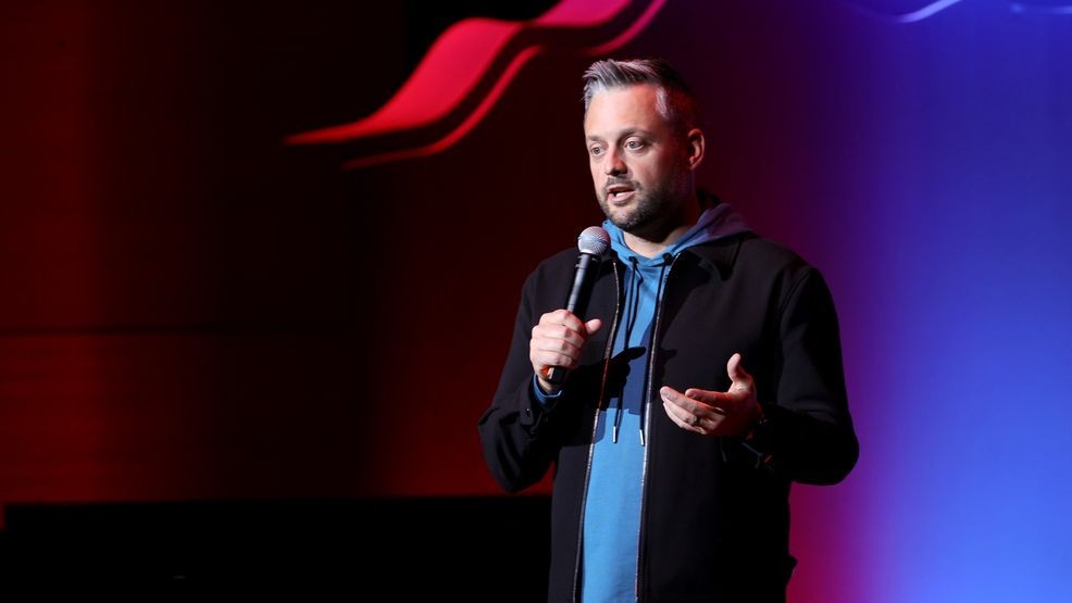 Nate Bargatze performs onstage during the 15th Annual Stand Up For Heroes benefit at Alice Tully Hall presented by Bob Woodruff Foundation and NY Comedy Festival on November 08, 2021 in New York City. (Photo by Jamie McCarthy/Getty Images for SUFH)