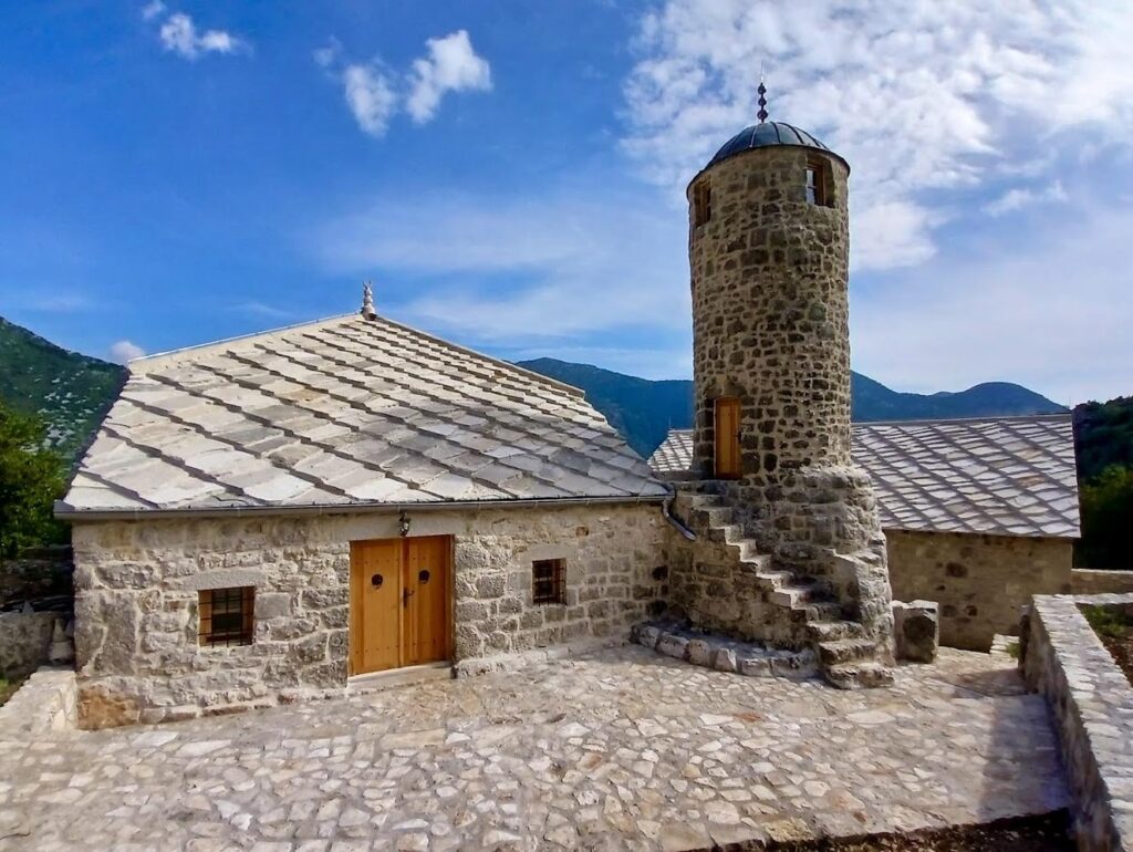 Bajram sherif mubarek olsun / Bajrambarećula to all our Muslims in the homeland and abroad!