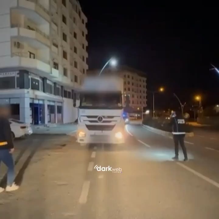 25 illegal immigrants from Iran were found in a truck stopped in Batman. The driver was arrested, the immigrants will be deported.