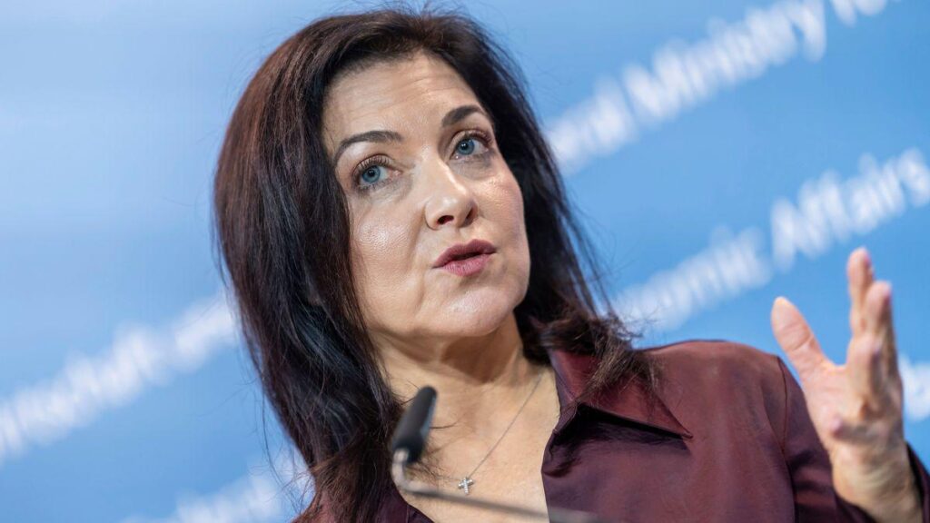 Minister Katherina Reiche questions the EU climate target for 2050