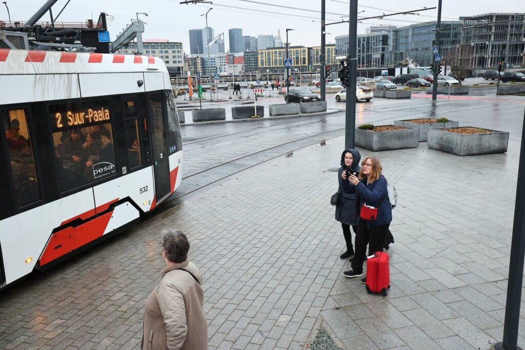The tram driver attacked the passenger who pulled the emergency brake: he shook, shook and cursed The tram driver attacked the passenger who pulled the emergency brake: he shook, shook and cursed