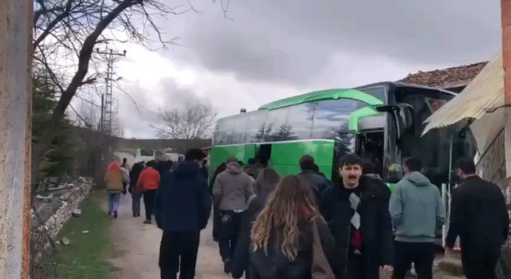Revolutionary Youth Associations were blockaded by the gendarmerie on their way to Kızıldere on the anniversary of March 30. Tokat Provincial Gendarmerie Command banned entry and exit to the region and declared de facto martial law.