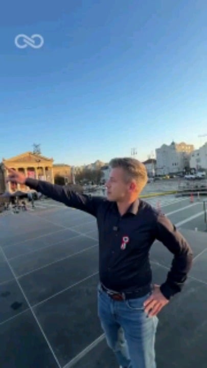 It's like a solar eclipse. It happens once every 100 years, so you shouldn't miss it. 🤟🔥❤️🤍💚