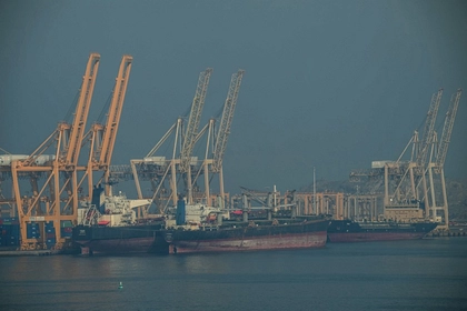 Iran Military Says Ships of US, Israel, Allies in Hormuz Strait ‘Legitimate Targets’