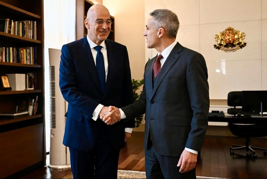 Greek Defense Minister Meets Bulgarian PM in Sofia