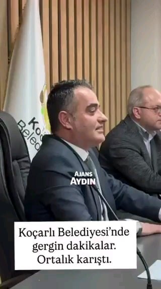 Mayor of Koçarlı from CHP, Özgür Arıcı, fired Özlem Çerçioğlu, who joined the AKP, and Council member Cevat Olgun, who resigned from the CHP: "Fuck you, who are you? Fuck you, throw him out of here."