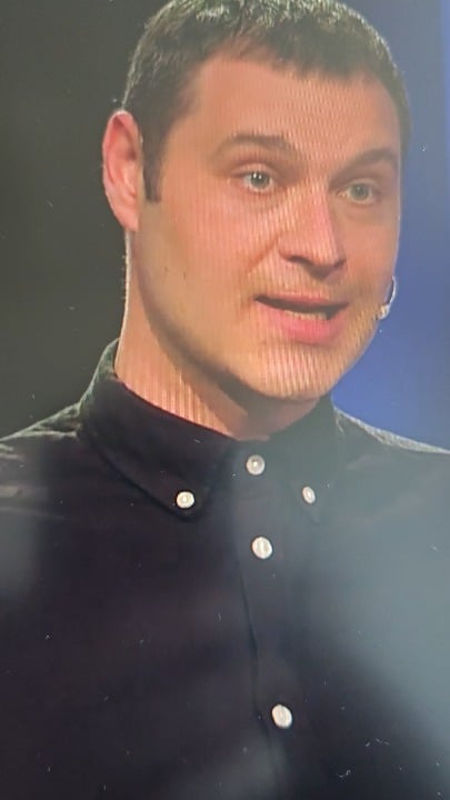 A minute for sandwiches