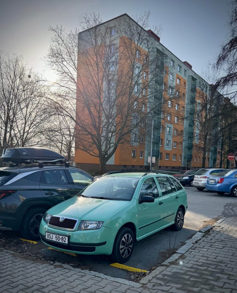 Pistachio Fabie station wagon