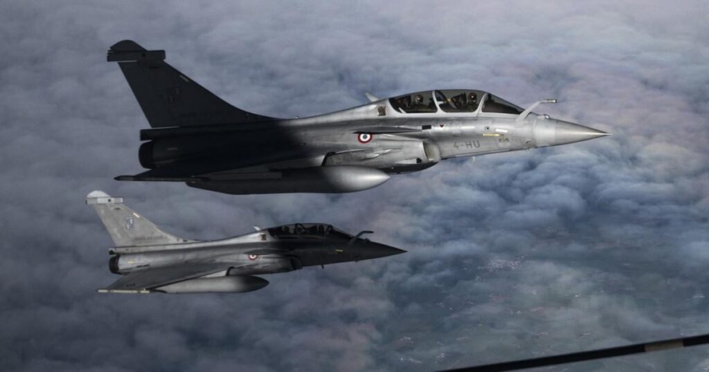 SOURCES: Romania is analyzing to be under the nuclear umbrella of France, after that of NATO