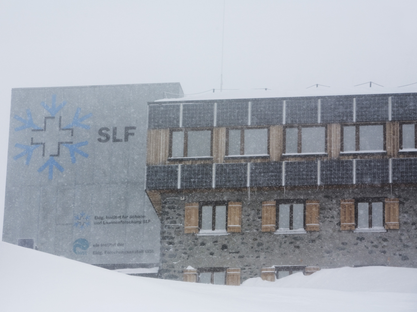 High avalanche danger on the northern side of the Alps