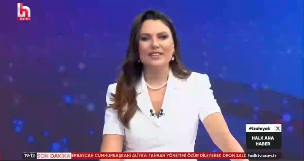 Turkish news anchor ends the broadcast with a message to Spain