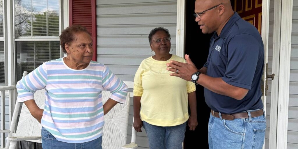 Could a Democrat really replace Marjorie Taylor Greene? This retired Army general is trying