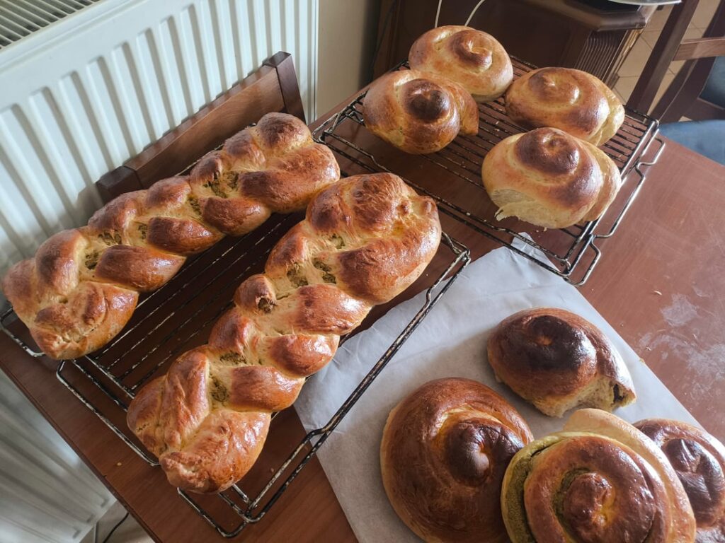 I made peanut praline buns!