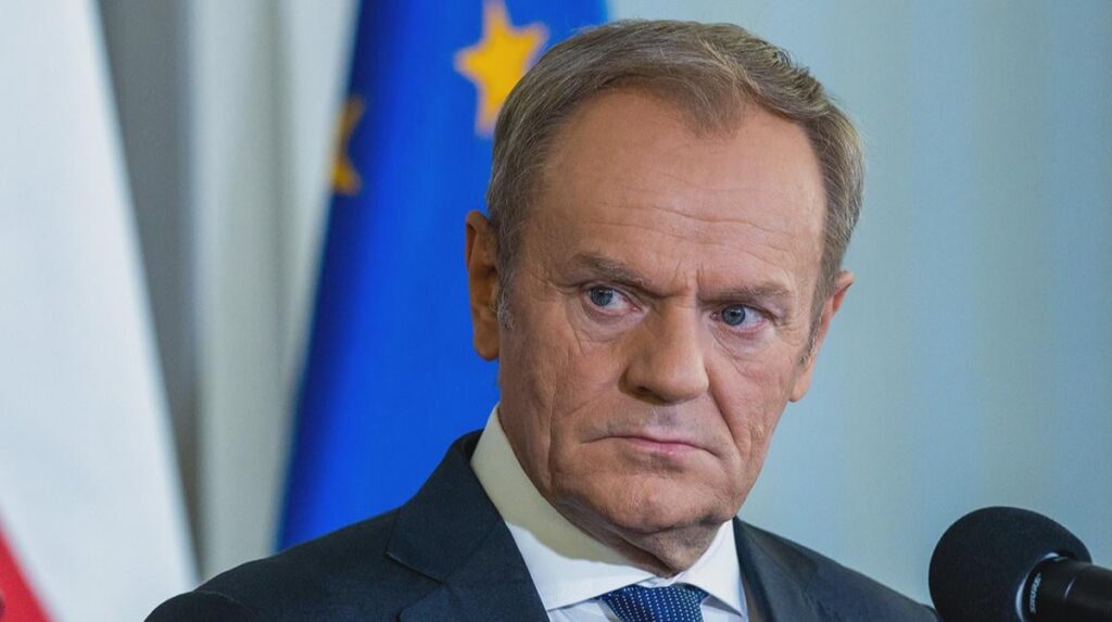 Polish PM confirms talks with Macron on "nuclear umbrella"