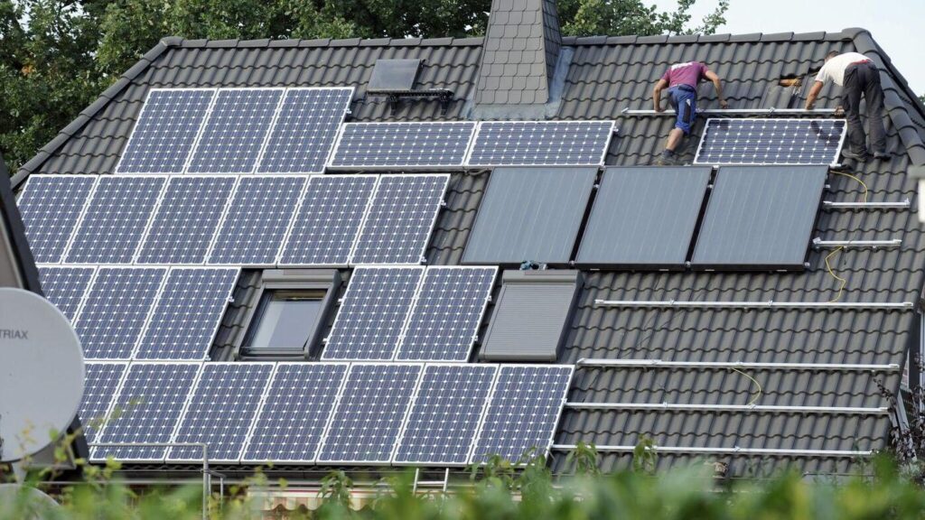 Solar industry: Rich plans endanger tens of thousands of jobs