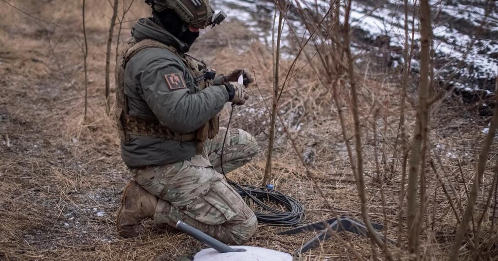 Ukraine gains as Russia loses Starlink