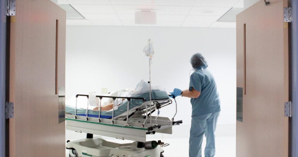 Nursing students demand compensation, but governments point fingers at each other: who should pay?