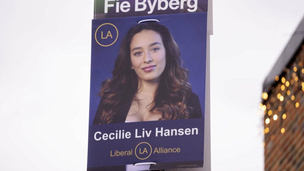 Excluding LAs, the annual salary is almost DKK 1.7 million