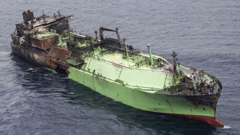 Arctic Metagaz: Stricken Russian fuel tanker drifts near to Italian islands