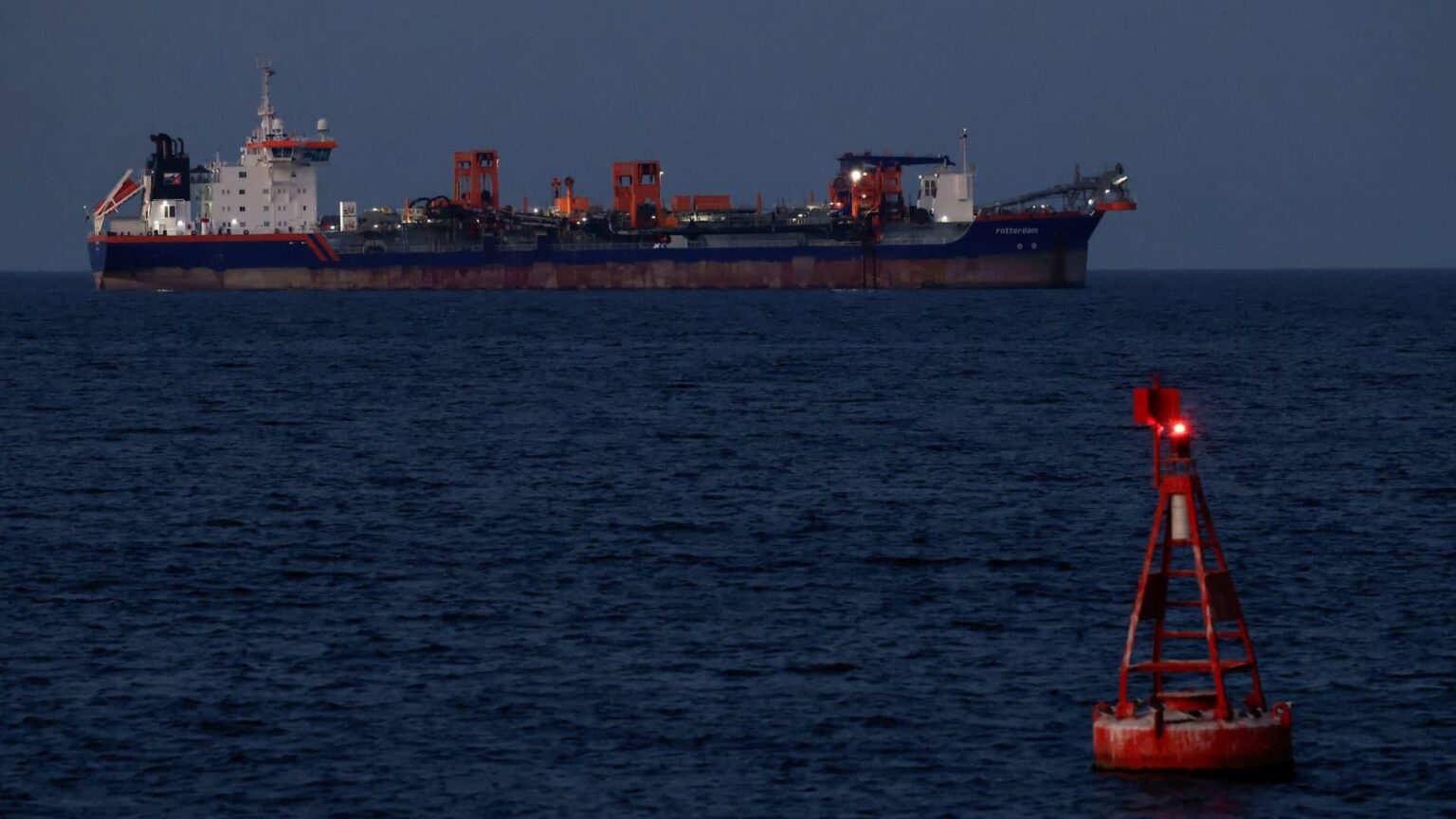 Iran sends millions of oil barrels to China through Strait of Hormuz even as war chokes the waterway