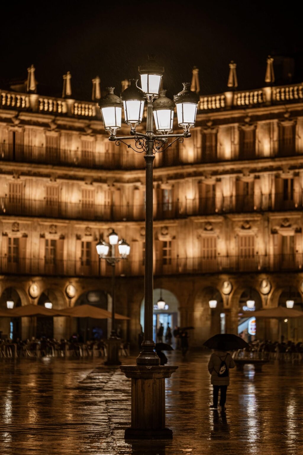 Portuguese photographer here: just visited Salamanca for a few days and I quite enjoyed this medieval style city. I was delighted. I share some captures. Hug!