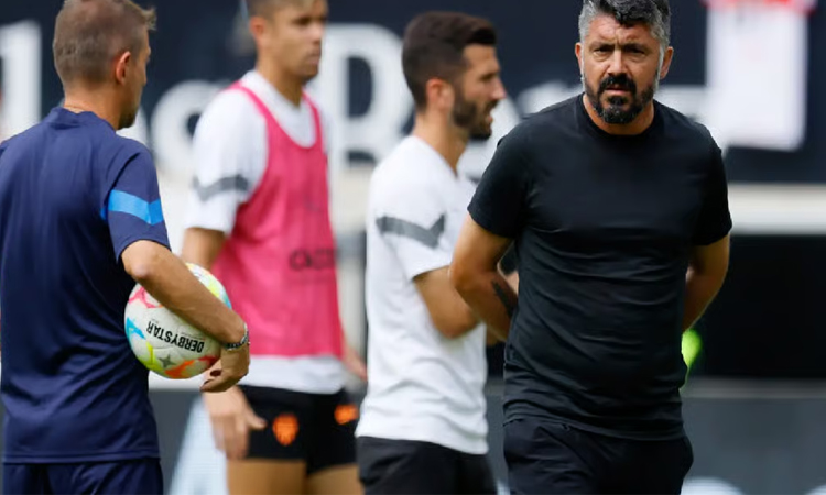 Italy chase World Cup spot as Kosovo bid to make debut