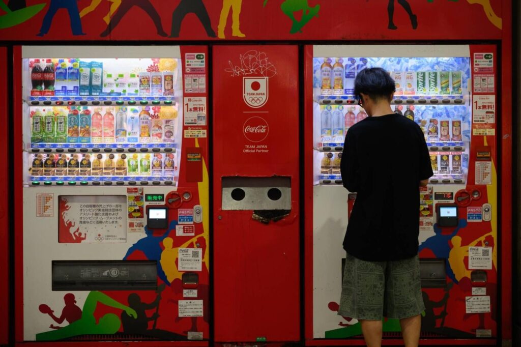 Is Japan pulling the plug on vending machines? Although a marvel of old-school engineering and tech, they are falling victim to mundane economic pressures. Their omnipresence could someday be a thing of the past. Is Japan pulling the plug on vending machines? Although a marvel of old-school engineering and tech, they are falling victim to mundane economic pressures. Their omnipresence could someday be a thing of the past.