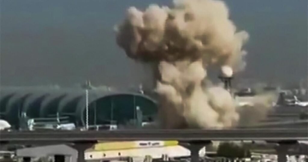 Fine, imprisonment, expulsion. What you risk in Dubai if you film and share video of the Iranian attacks. The case of a British tourist