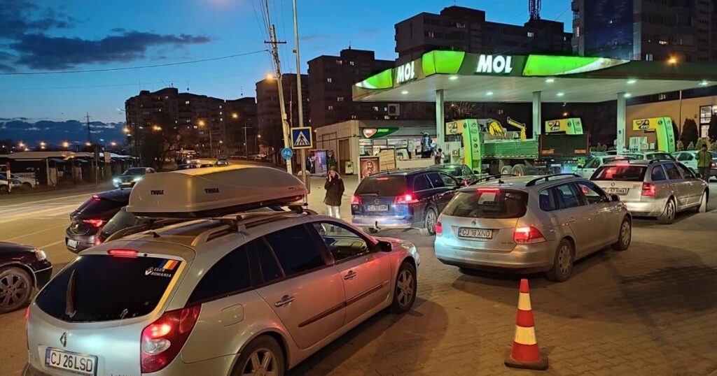 Why does Romania have the most expensive fuels in the region? The state earns 4 lei and 55 money per liter of gasoline