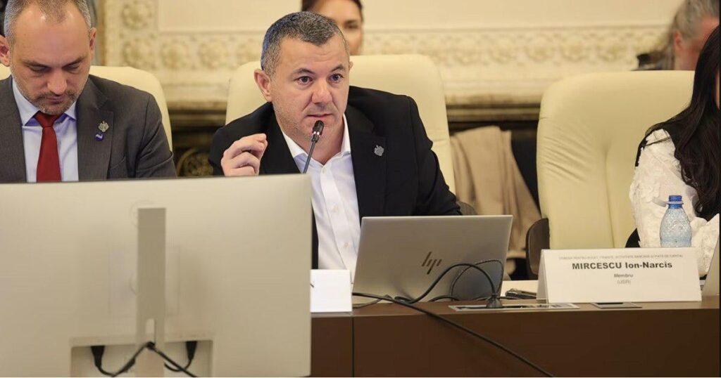 The Academy of Scientists is a sinecure factory, USR accuses. "A trick to put some more money in the pockets of some party tricksters"