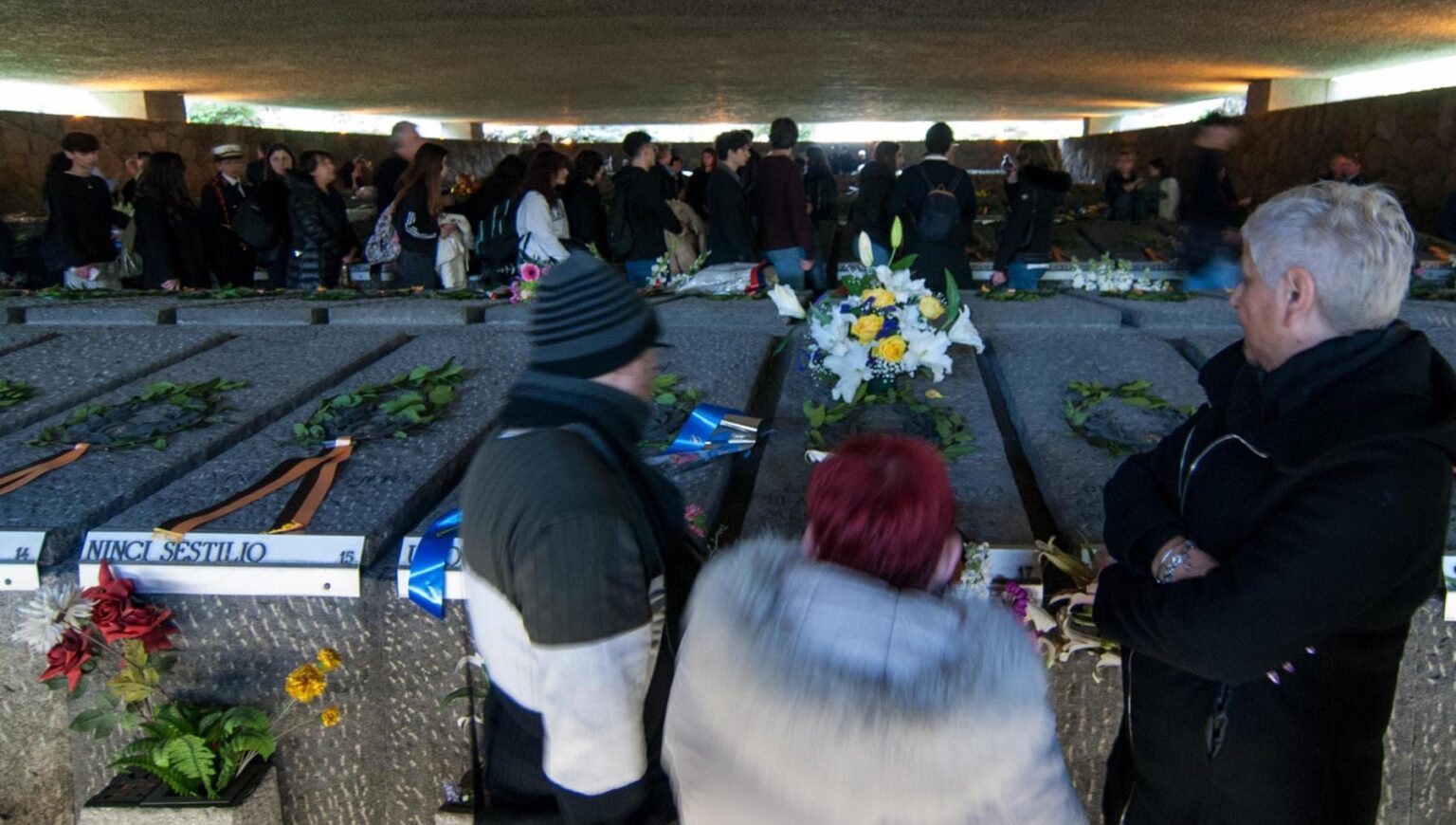 Fosse Ardeatine, La Russa remembers the "Nazi crime" but does not mention the responsibilities of the fascists