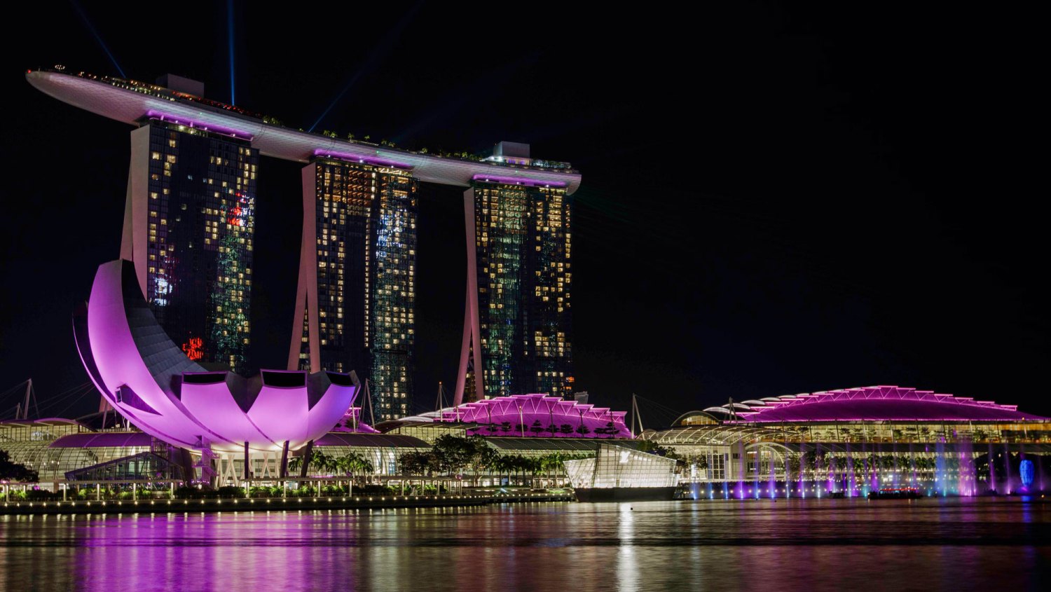 marina-bay-sands-facade-night-view