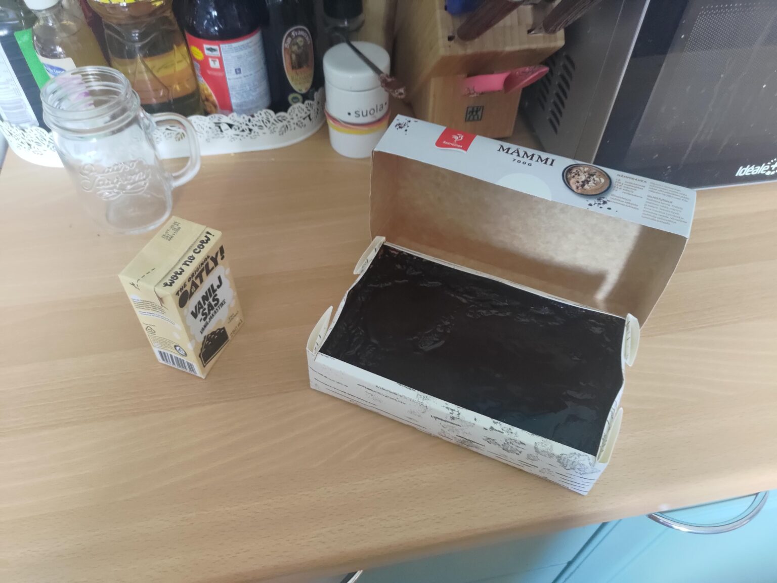 Tried mämmi for the first time last weekend, now this is my third box since Sunday. What do I do when Easter is over?