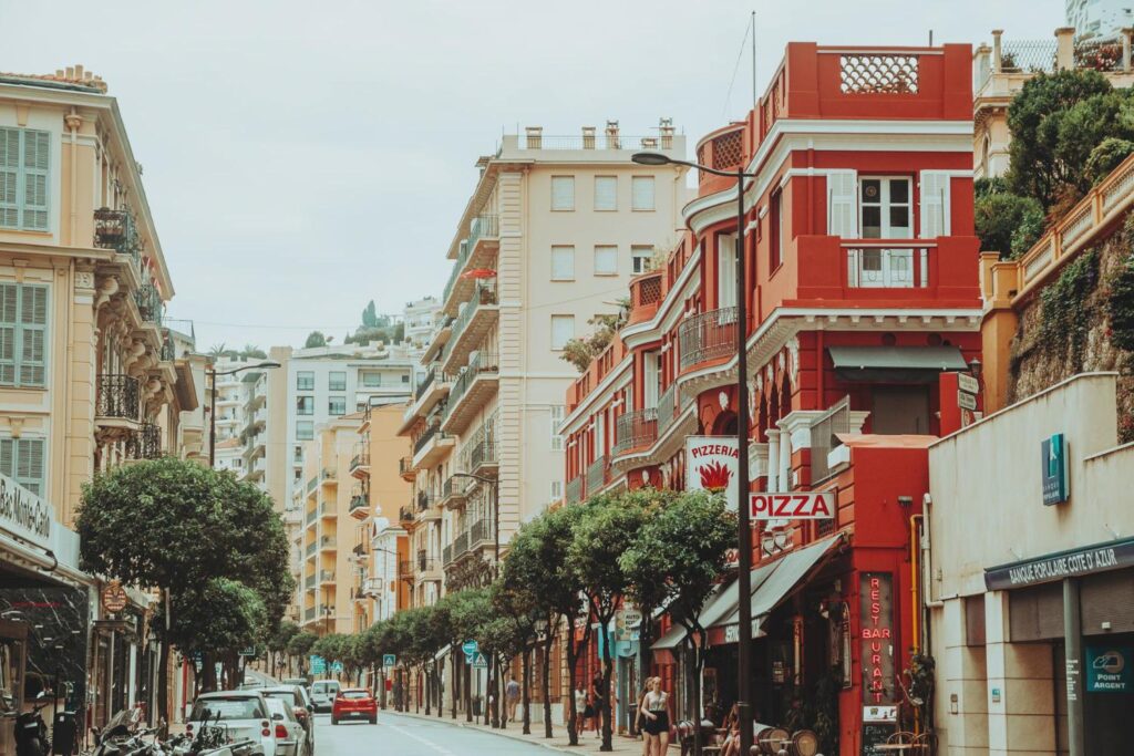 🏗️ In Monaco, is it better to renovate an old property than to buy new?