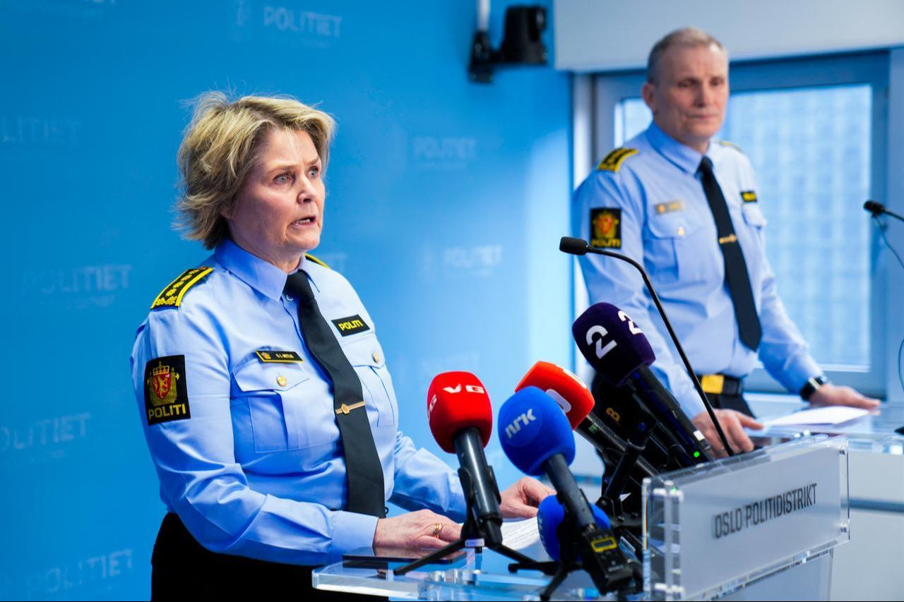 Grete Lien Metlid (L), head of the police's Joint Unit for Operational Service, and Frode Larsen, head of the Joint Unit for Investigation and Intelligence, give a press conference in connection with an explosion at the US Embassy in Oslo, March 8, 2026. (AFP Photo)