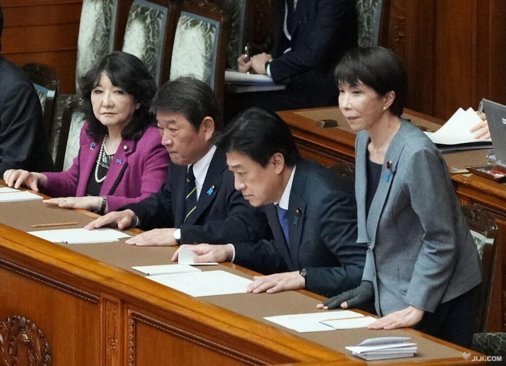 The LDP rank and file are losing patience with Takaichi after her refusal to communicate with the Upper House and resulting failure to pass a budget- "She just rushed in without a strategy in 'I won, so I'm right' mode. She won't listen to anyone."