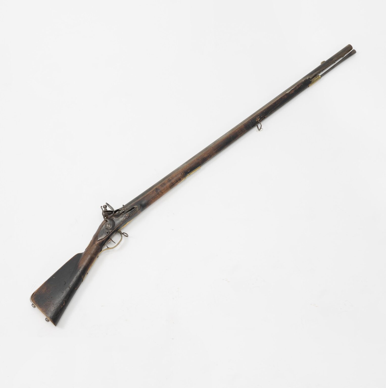 Does anyone here know what musket Russians used in the finnish war 1808-09? I found that the Finns used the M1805 swedish land pattern musket and its earlier variants but i cant find any info on what muskets Russia used.