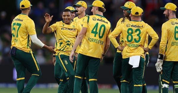 Black Caps slump to 7-wicket defeat by South Africa