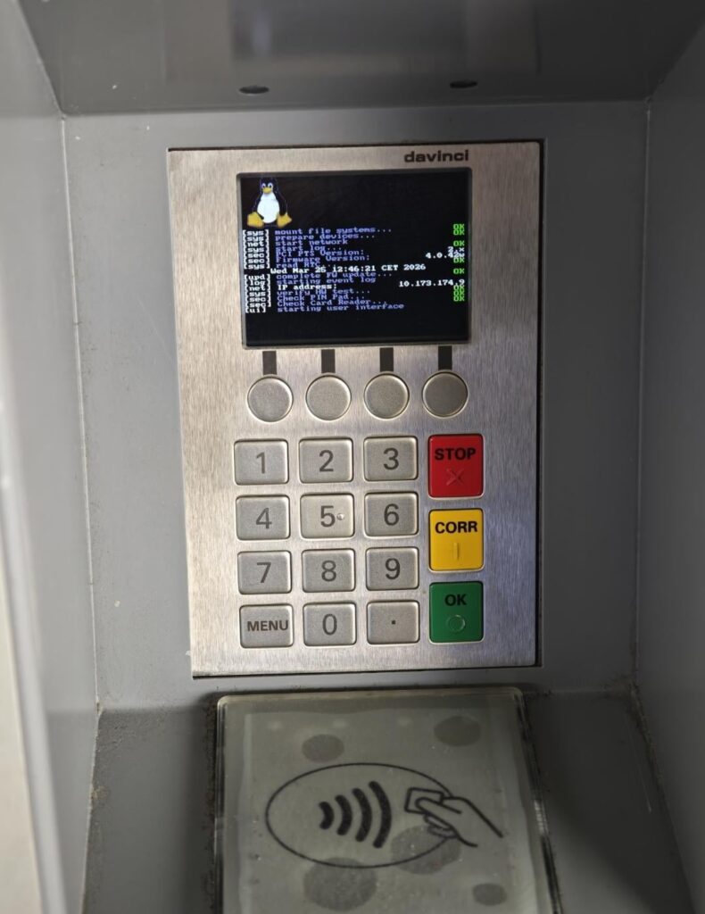 thanks to this malfunctioning thing, i learned that sbb ticket machines run linux
