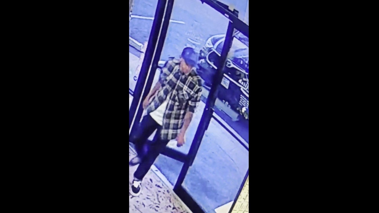 VIDEO: Man steals from North Austin store